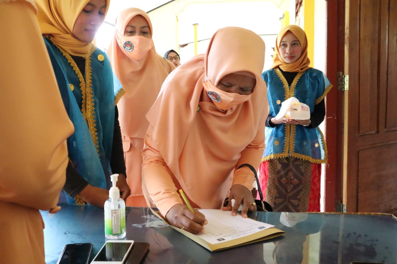 Pengukuhan DWP SMAN 1 Jereweh Periode 2021-2025